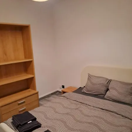 T4 Proche Tram Et Bus 4eme Etage * Дижон