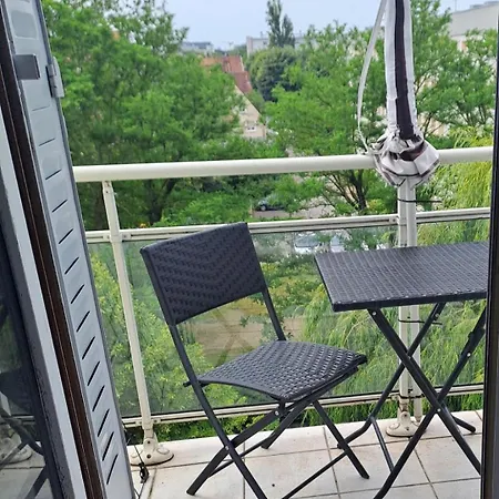 T4 Proche Tram Et Bus 4eme Etage ディジョン