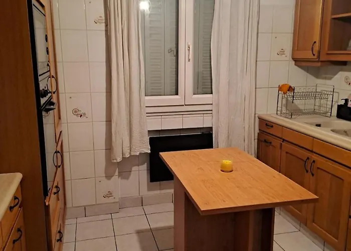 T4 Proche Tram Et Bus 4eme Etage アパート